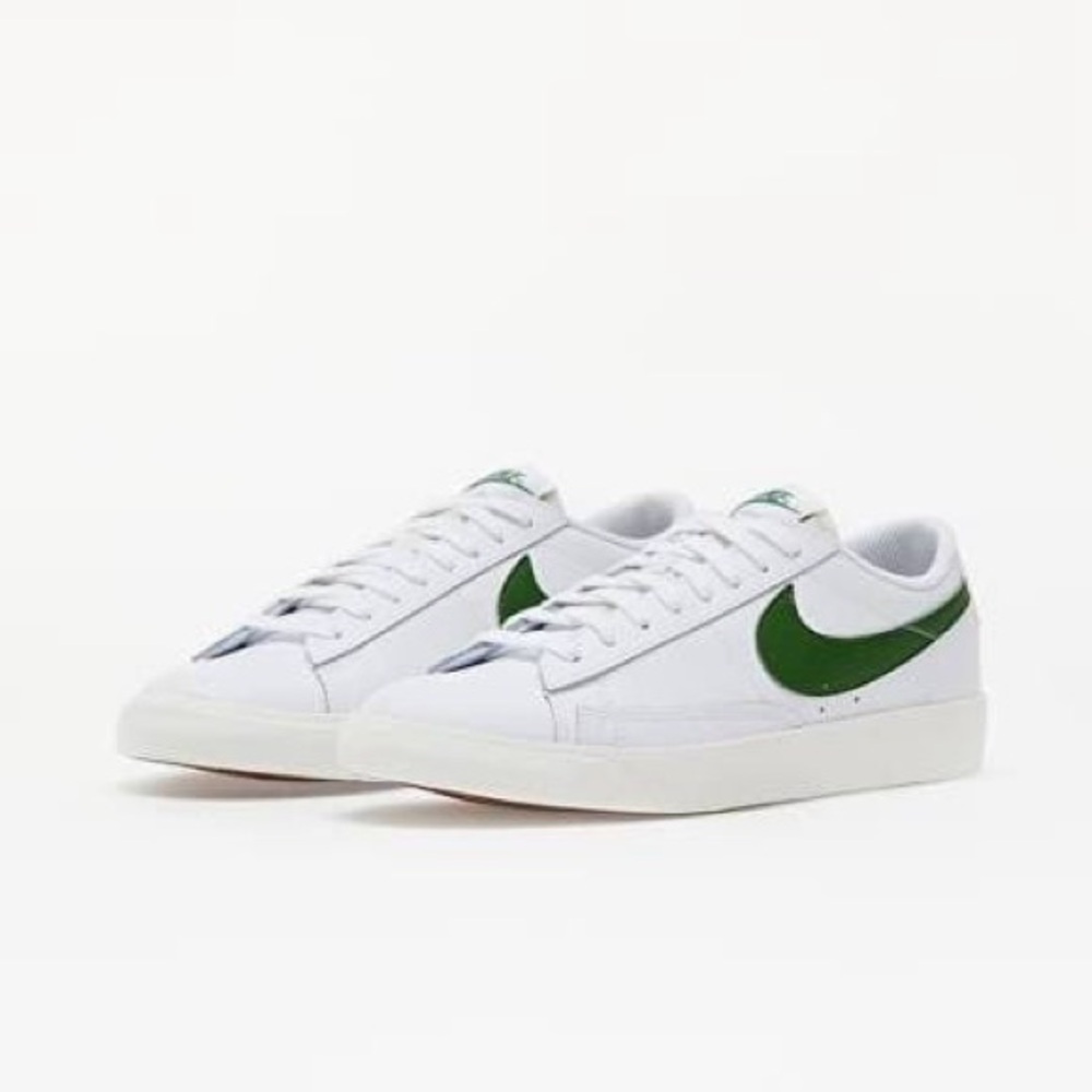 NWOT Nike Blazer Low White Forest Green